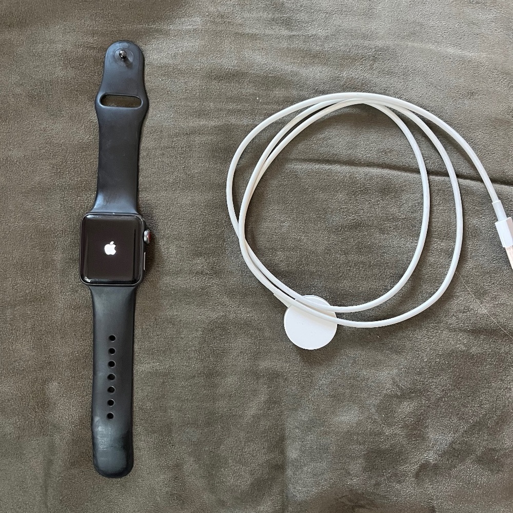 Apple Watch 38mm with cellular/GPS (Series 3)